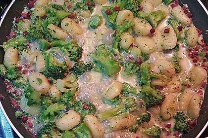 Gnocchi mit Brokkoli und Schinkenw&uuml;rfel 14