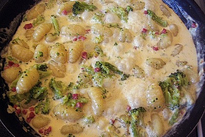 Gnocchi mit Brokkoli und Schinkenw&uuml;rfel 1