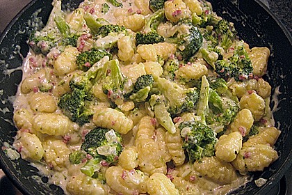 Gnocchi mit Brokkoli und Schinkenw&uuml;rfel 2