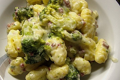 Gnocchi mit Brokkoli und Schinkenw&uuml;rfel 3