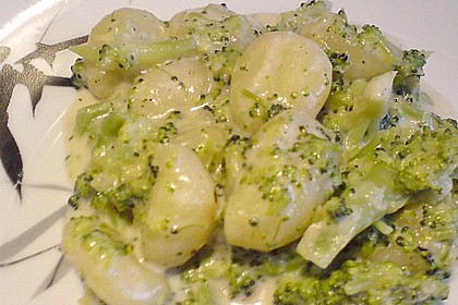 Gnocchi mit Brokkoli und Schinkenw&uuml;rfel 18