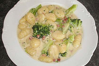 Gnocchi mit Brokkoli und Schinkenw&uuml;rfel 5