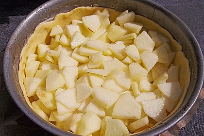 Gedeckter Apfelkuchen mit Guss 21