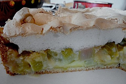 Rhabarberkuchen mit Sahneguss und Baiserhaube 6
