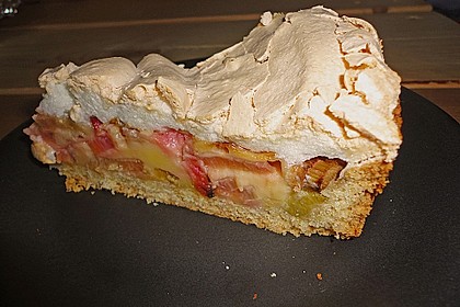 Rhabarberkuchen mit Sahneguss und Baiserhaube 9