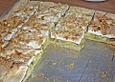 Rhabarberkuchen mit Sahneguss und Baiserhaube