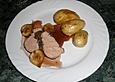 Schweinsfilet an Gl&uuml;hweinsauce mit Kartoffeln und Feigen