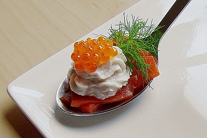 Lachs mit Meerrettichcreme und Garnitur