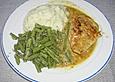 H&auml;hnchenbrustfilet an leichter Kr&auml;uterso&szlig;e