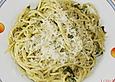 Nudeln in Thunfisch - So&szlig;e mit Mangold und Parmesan