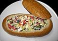Gem&uuml;se mit Fetak&auml;se in Brot
