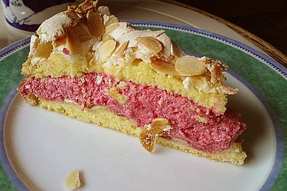 Baiser - Torte mit Himbeer - oder Brombeercreme 7