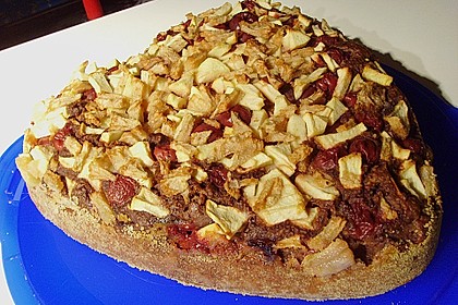 Rotwein - Gew&uuml;rzkuchen mit Fr&uuml;chten