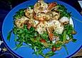 Jakobsmuscheln und Scampi auf Rucola