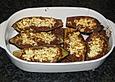 Gef&uuml;llte Auberginen mit Schafsk&auml;se &uuml;berbacken
