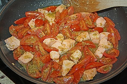 Spaghetti mit Lachs und Kirschtomaten 8