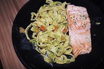 Spaghetti mit Lachs und Kirschtomaten 4
