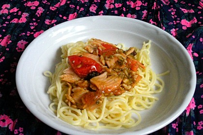 Spaghetti mit Lachs und Kirschtomaten 11