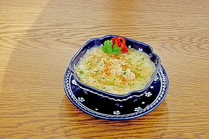 Frische H&uuml;hnersuppe