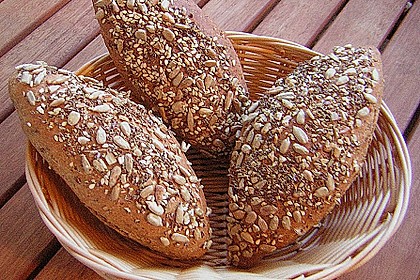 Burgis Kornspitzstangerl 12