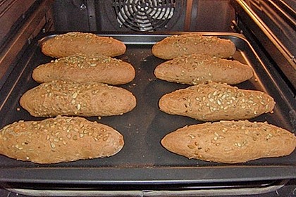 Burgis Kornspitzstangerl 79