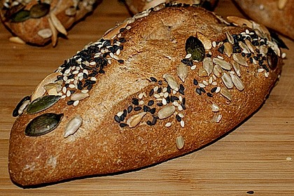 Burgis Kornspitzstangerl 22