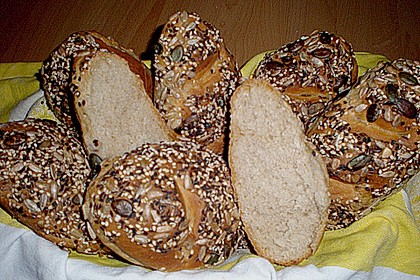 Burgis Kornspitzstangerl 76