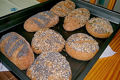 Burgis Kornspitzstangerl 56