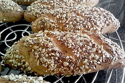 Burgis Kornspitzstangerl 70