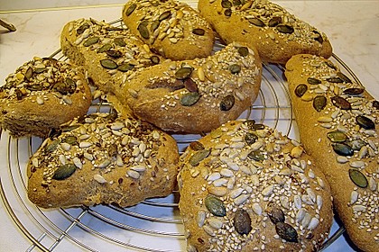 Burgis Kornspitzstangerl 43