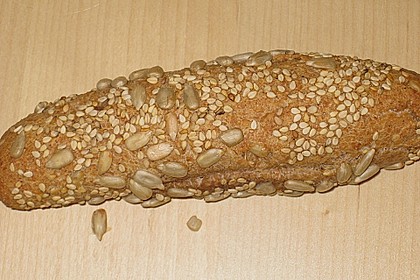 Burgis Kornspitzstangerl 16