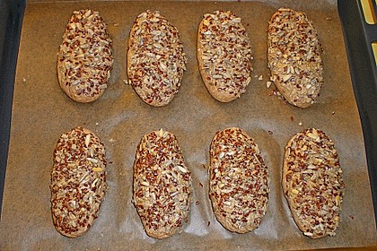 Burgis Kornspitzstangerl 93