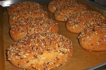 Burgis Kornspitzstangerl 28