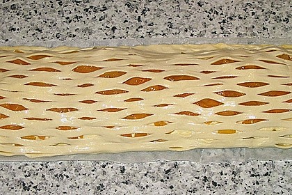 Pfirsichstrudel mit Puddingcreme 2