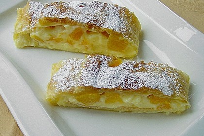 Pfirsichstrudel mit Puddingcreme 4