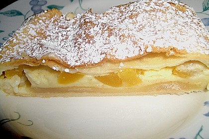Pfirsichstrudel mit Puddingcreme 5