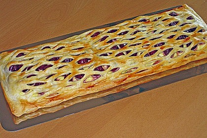 Pfirsichstrudel mit Puddingcreme 10