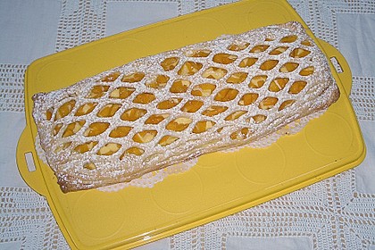 Pfirsichstrudel mit Puddingcreme 12