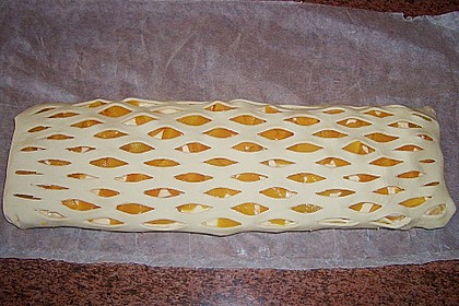 Pfirsichstrudel mit Puddingcreme 14