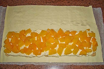 Pfirsichstrudel mit Puddingcreme 19