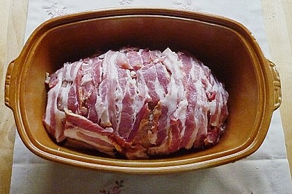 Hackbraten J&auml;gerart im R&ouml;mertopf
