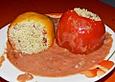 Gef&uuml;llte Paprika mit Cous-Cous und Tomatenso&szlig;e