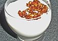 Joghurt mit Weintrauben und karamellisierten Waln&uuml;ssen