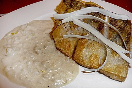 Zanderfilet knusprig gebacken mit Meerrettichsauce