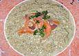 Brokkolisuppe mit Lachsstreifen