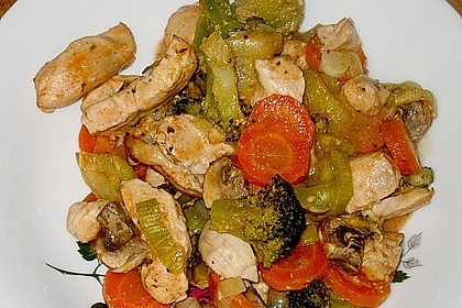 H&auml;hnchen - Gem&uuml;se - Auflauf 1
