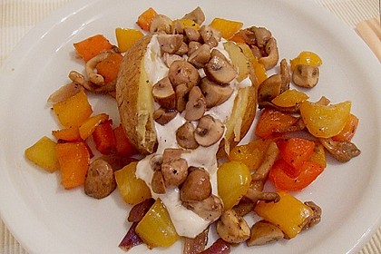 Baked Potato mit  Sour Cream und  Champignons 1