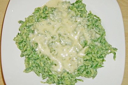 Spinatspätzle mit Sahnesoße 4