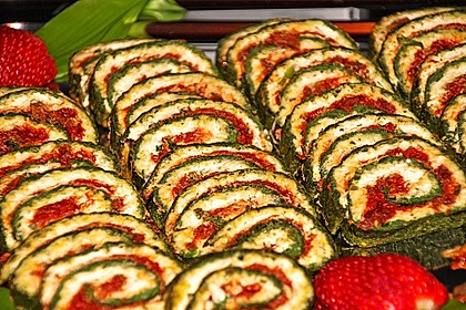 Spinatrolle mit Feta - Füllung