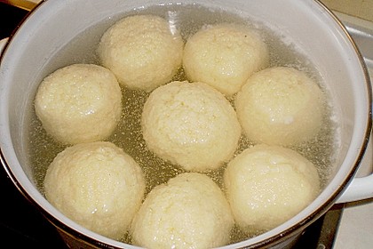Nicoises Grießknödel